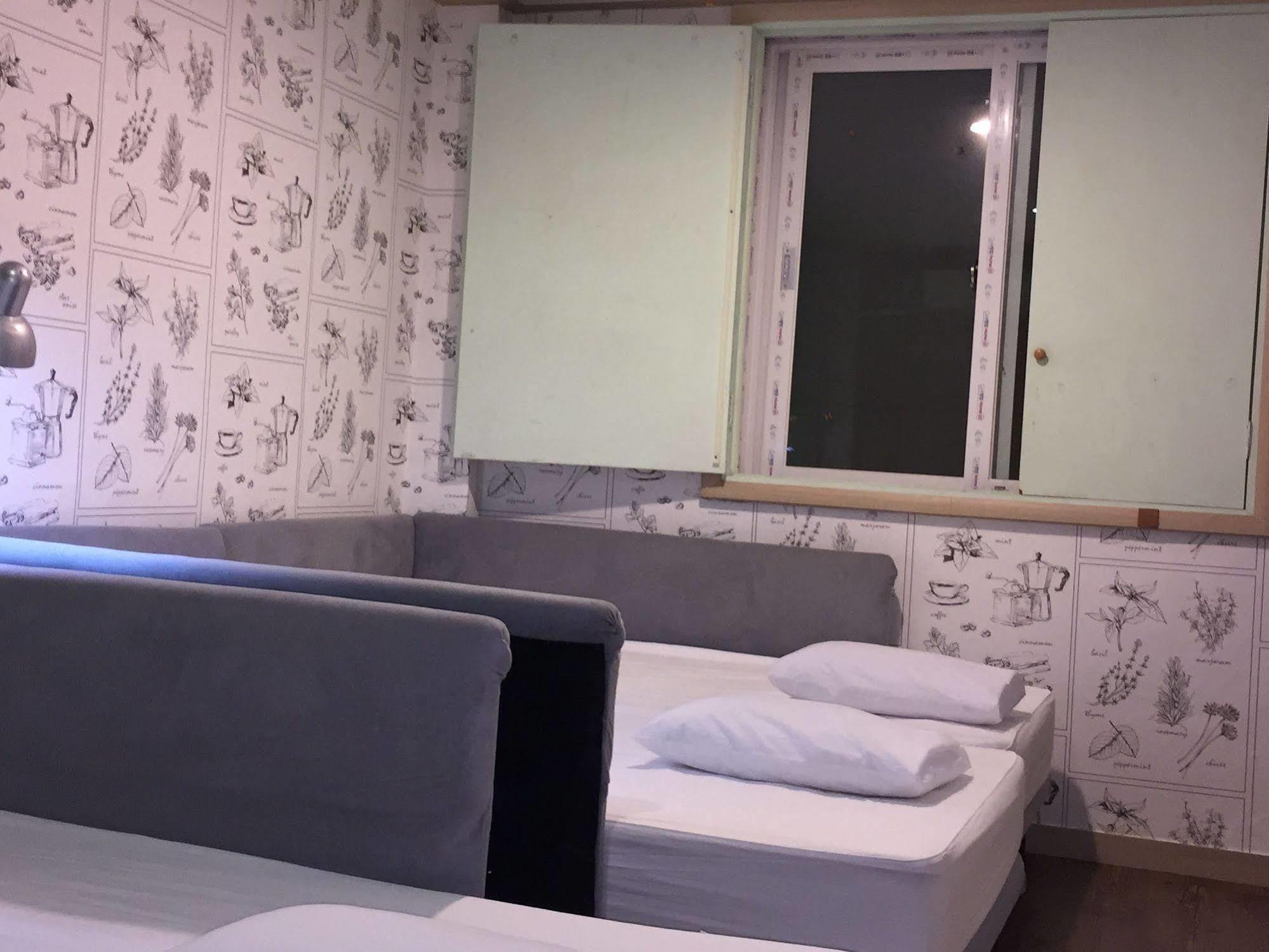 Backpackers In Jeju City Center Ngoại thất bức ảnh